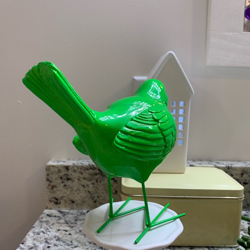 Bright green wire feet bird - Picture 4 of 4